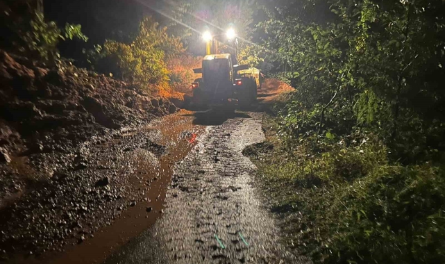 Şiddetli yağışlar Rize'de sel ve heyelanlara neden oldu