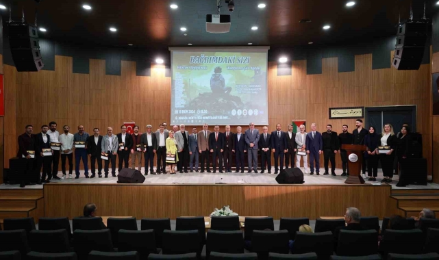 Şiirlerini &#039;Filistin&#039; için kitaplaştırdılar