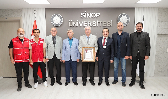 Sinop Üniversitesi'ne Kızılay'dan bronz madalya ödülü