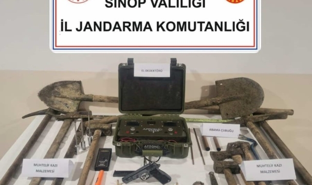 Sinop'ta kaçak kazı yapan şahıslara suçüstü: 3 gözaltı