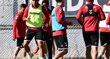 Sivasspor minyatür kalede maç yaptı