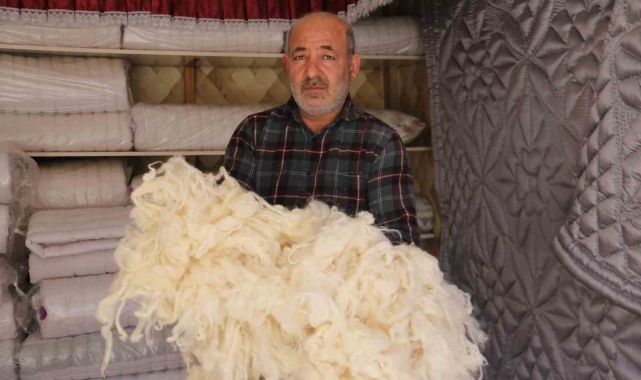 Sivas'ta yün yorgan mesaisi