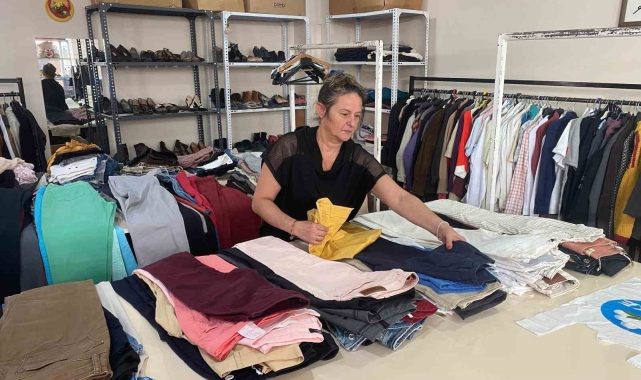 Söke'deki ihtiyaç sahipleri için 'Giysi Bank' hizmete devam ediyor