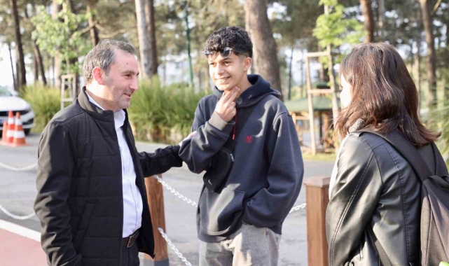 Sultanbeyli Belediyesi'nden üniversiteyi kazanan öğrencilere 10 bin TL başarı ödülü
