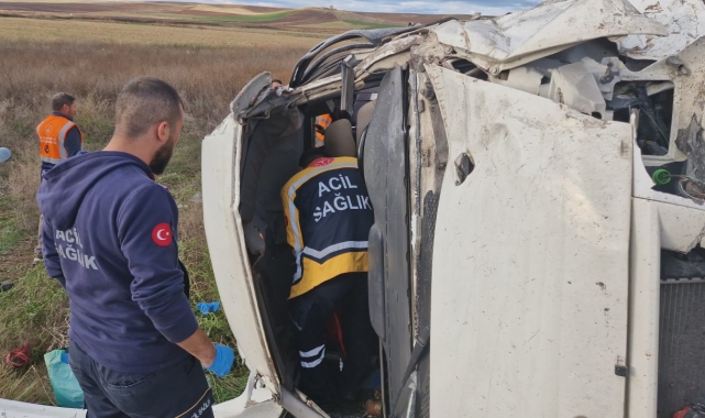 Tarım işçilerini taşıyan minibüsün karıştığı kazada yaralı sayısı 22'ye çıktı