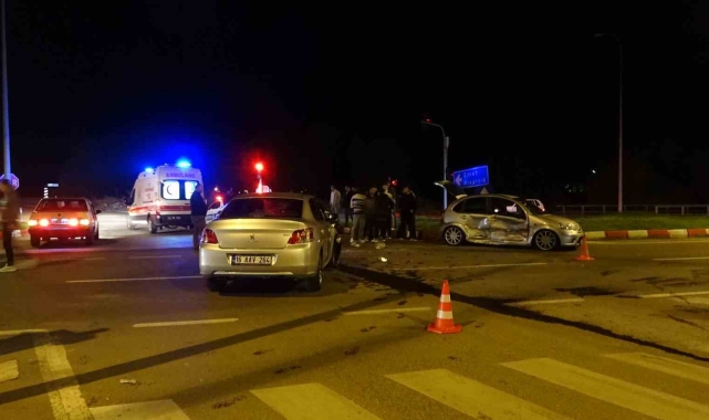 Tavşanlı'da trafik kazası: 2 yaralı