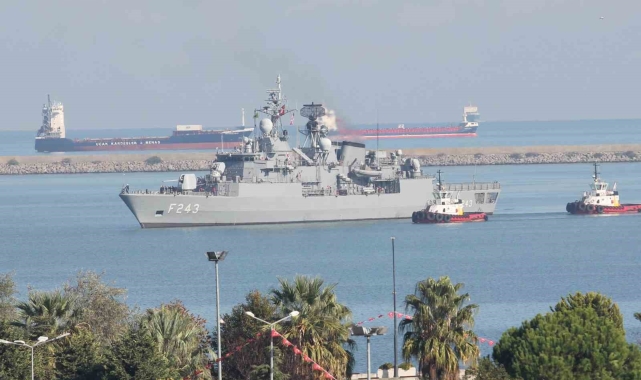 TCG Yıldırım Fırkateyni Samsun'da