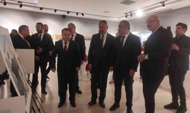 Tekirdağ'da "Cumhuriyet ve Atatürk" temalı sergi açıldı