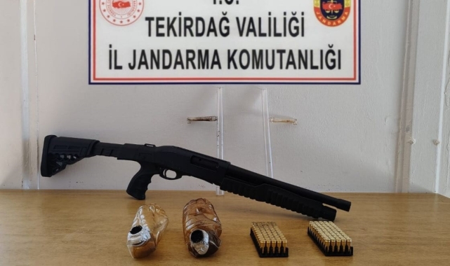 Tekirdağ'da ruhsatsız tüfek ve uyuşturucu aparatı ele geçirildi