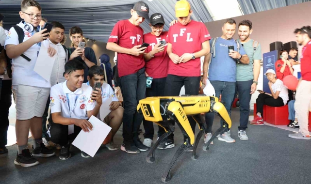TEKNOFEST'te 'Robot Mext' için sevgi yarışı