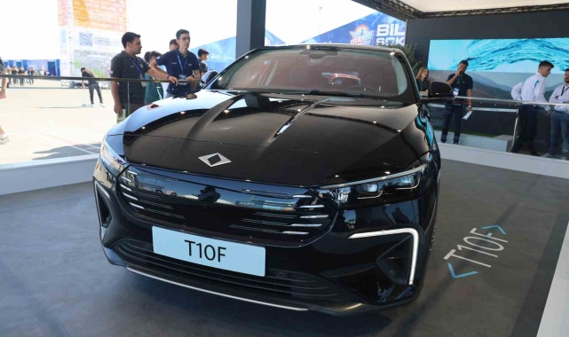 TOGG'un sedan modeli ilk kez görücüye çıktı