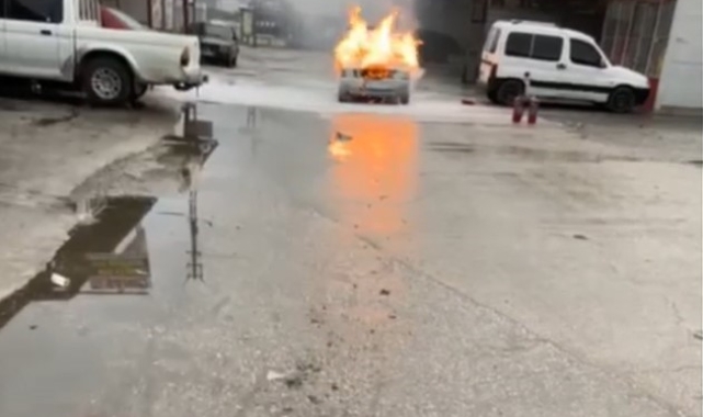 Tokat'ta muayeneye götürülen otomobil kül oldu