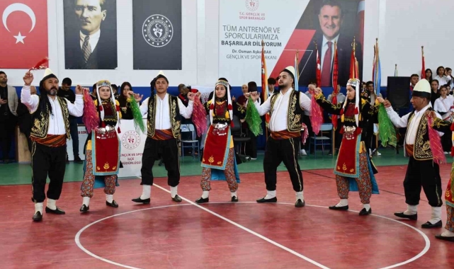 Tomarza'da Cumhuriyet Bayramı coşkusu