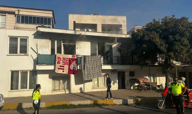 Trafik polisleri yangının büyümesini önledi