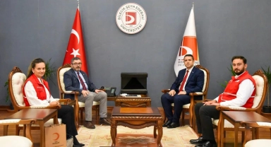 Türk Kızılay Bilecik Şube Başkanı Ateş'ten Rektör Kaplancıklı'ya ziyaret