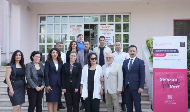 Türk sinemasının Sultan'ı mahkum kadınlarla bir araya geldi