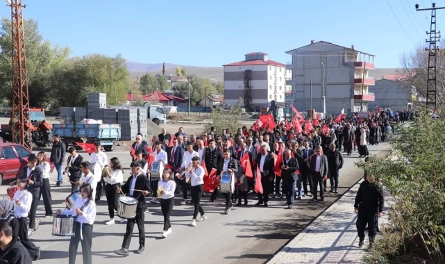 Tutak'ta Cumhuriyet coşkusu