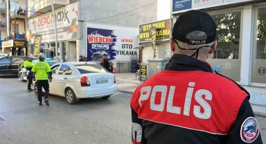 Uşak polisi asayiş uygulamalarını aralıksız sürdürüyor
