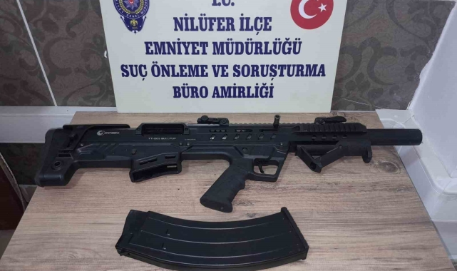 Uzun namlulu silahla havaya böyle ateş açtı