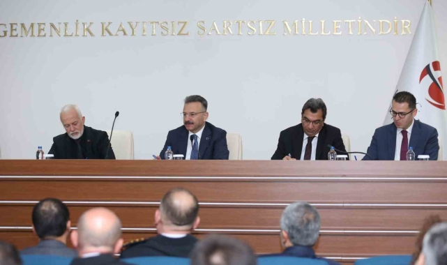 Vali Aksoy, il sağlık hizmetleri değerlendirme toplantısı gerçekleştirdi