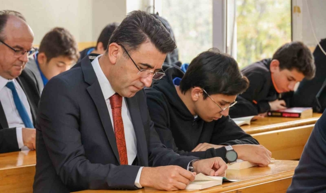 Vali Aygöl'den öğrencilere kitap okuma teşviki