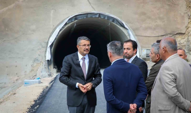 Vali Çelik: "Yüksekova tüneli yakında açılacak"