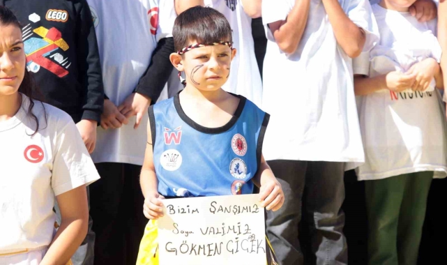 Vali Çiçek: &quot;ERVA Spor Okulları Projesi çığ gibi büyüyor&quot;