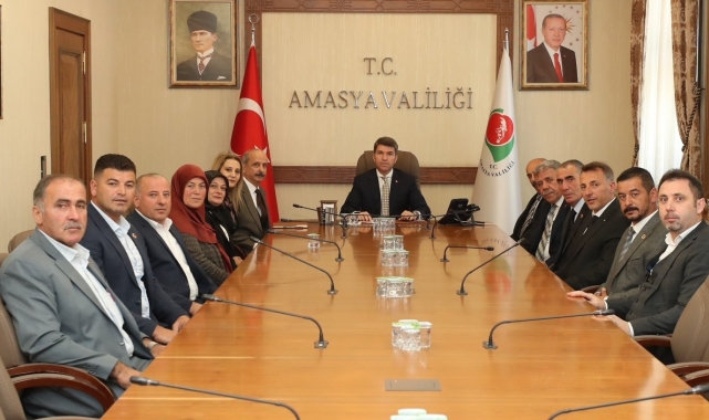 Vali Önder Bakan: "Muhtarlarımızla birlikte daha kaliteli hizmet sunmaya gayret edeceğiz"