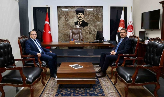 Vali Selçuk Aslan yeni atananları ziyaret etti