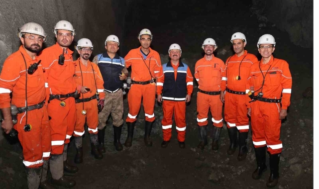 Vali Varol, maden ocağında incelemelerde bulundu