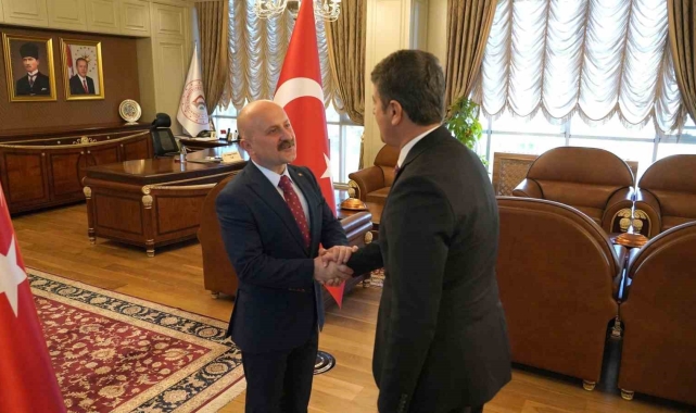 Vali Varol, tebrikleri kabul etti