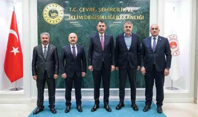 Vali Varol ve milletvekilleri Bakan Kurum ile bir araya geldi