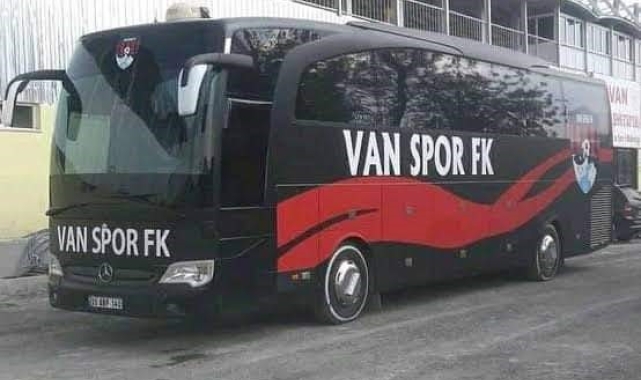 Van Büyükşehir Belediyesi Vanspor FK'den otobüs desteğini kesti