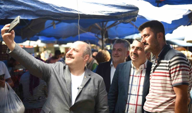 Varank ve Yılmaz pazarcı esnafı ile buluştu