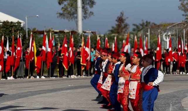 Yalova'da Cumhuriyet'in 101. yılı coşkuyla kutlandı