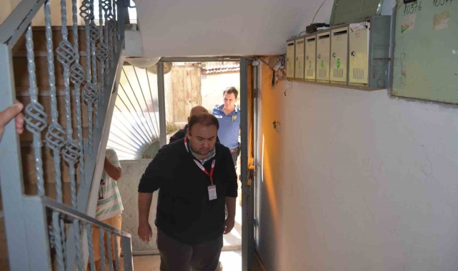 Yaşlı kadının cesedini torunu buldu