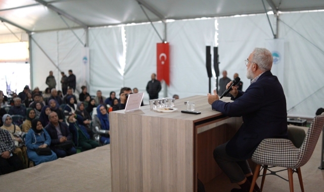 Yazar Yenişehirlioğlu: "Kayseri Kitap Fuarı her yıl güçlenerek devam ediyor"