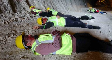 YHT tünelinde nefes kesen tatbikat gerçeği aratmadı