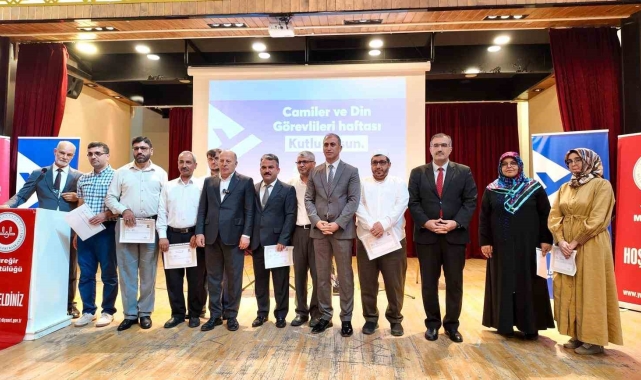 Yüreğir kaymakamından din adamlarına başarı belgesi