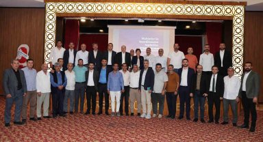 Yüreğir'in geleceği için muhtarlarla beyin fırtınası