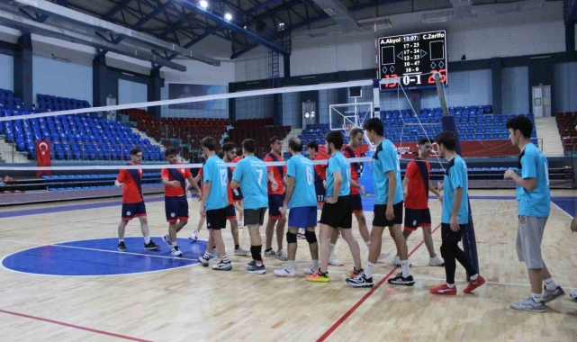 Yurtlar arası voleybol şampiyonası başladı
