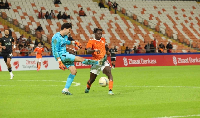 Ziraat Türkiye Kupası: Adanaspor: 1 - Çorluspor 1947: 2