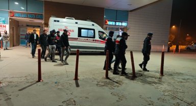 11 kaçak göçmen jandarmadan kaçamadı