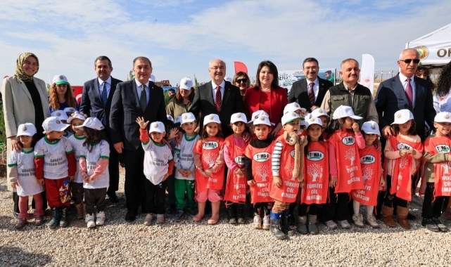 "11 Kasım Milli Ağaçlandırma Günü'nde" fidanlar toprakla buluştu