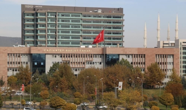 2 çocuğunun gözü önünde karısını öldüren sanığa ağırlaştırılmış müebbet