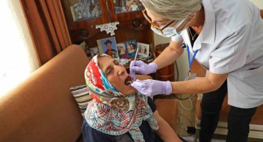 2024 yılı içerisinde 101 evde 45 diş çekimi, 5 diş temizliği, 2 dolgu ve 7 protez işlemi yapıldı