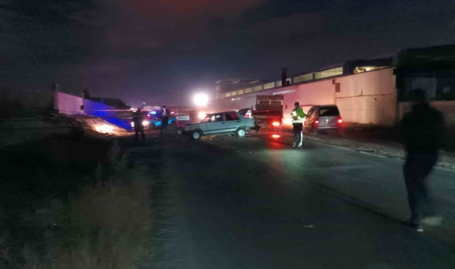 3 aracın karıştığı zincirleme kazada 6 kişi yaralandı