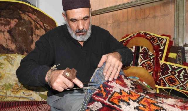 55 yıldır sürdürdüğü baba mesleğinden vazgeçmiyor