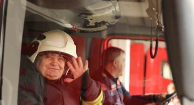67 yaşındaki kadının 'itfaiyeci' olma hayali gerçekleşti