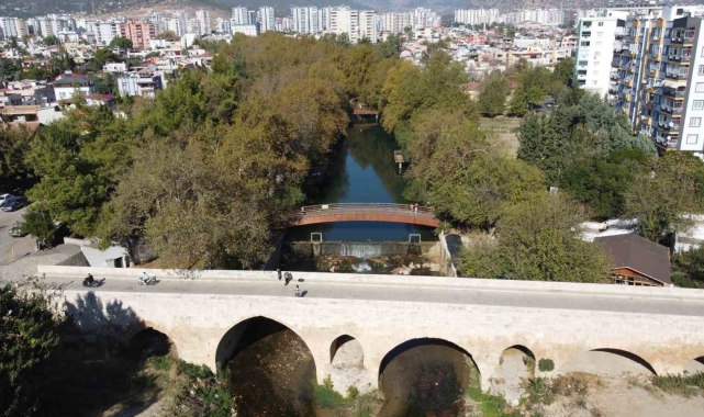 Adana'nın Kozan ilçesinde tarih ve doğa güzelliği büyülüyor